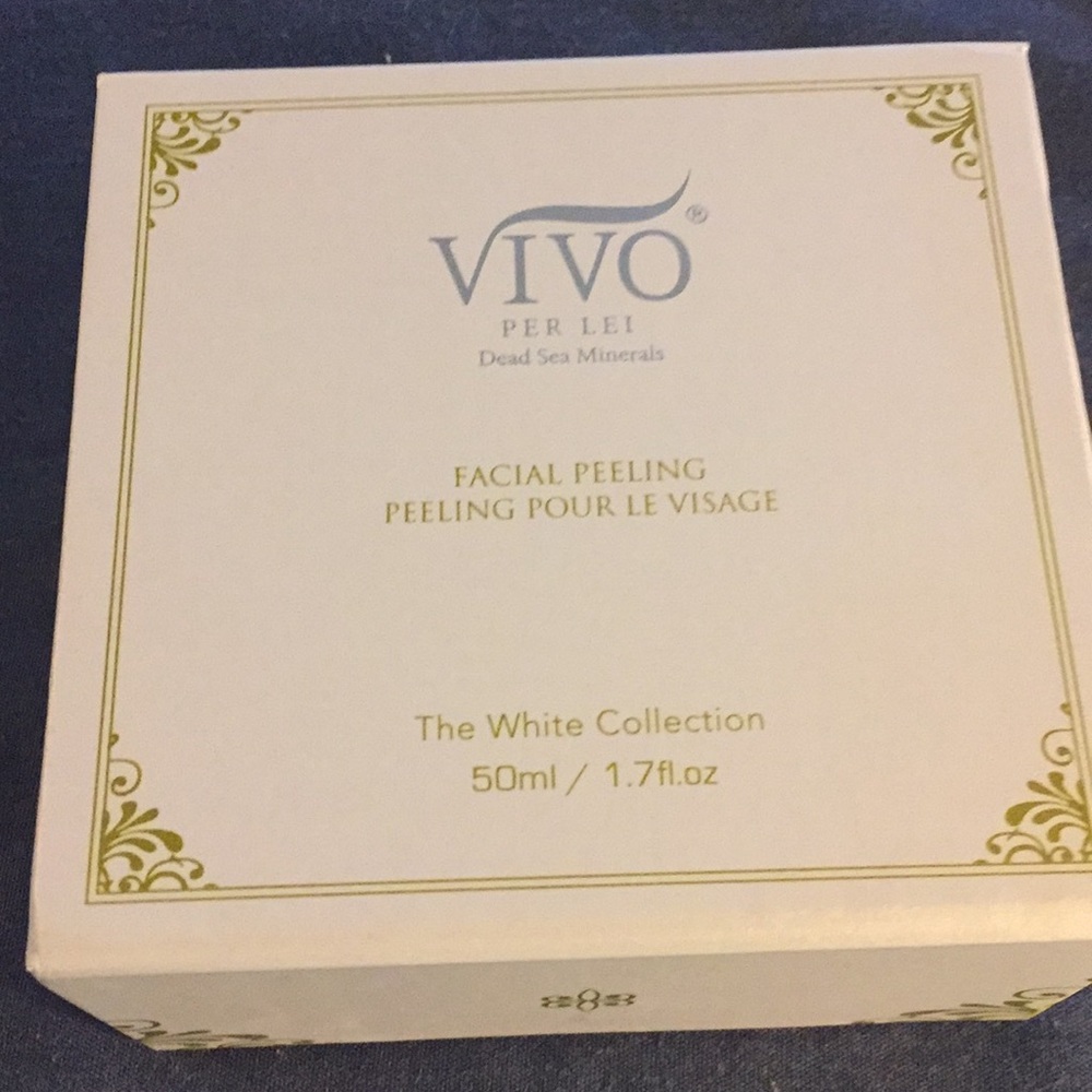 Vivo Per lei Dead Sea mineral face peel